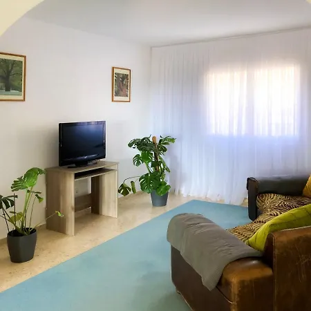 Holiday home Cucarres