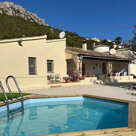 Holiday home Cucarres *