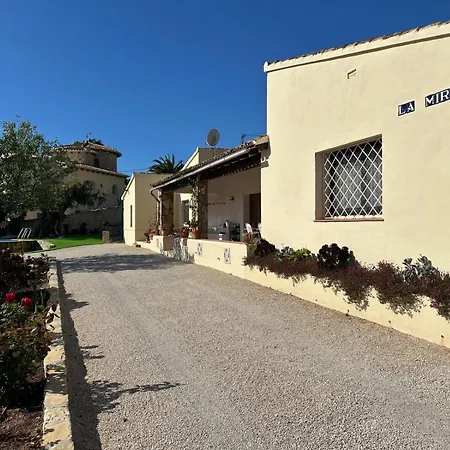 Holiday home Cucarres
